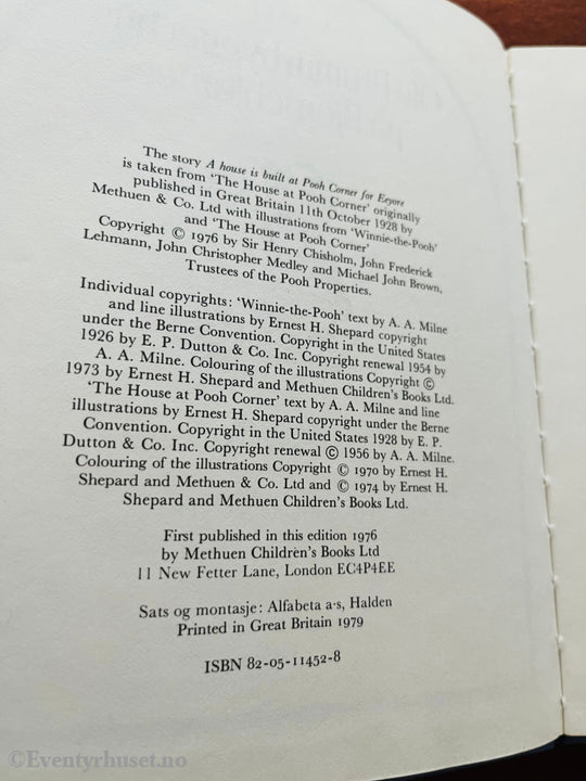 A. Milne. 1926/79. Ole Brumm Bygger Hus På Bjørnehjørnet. Oversatt Av Thorbjørn Egner. Fortelling