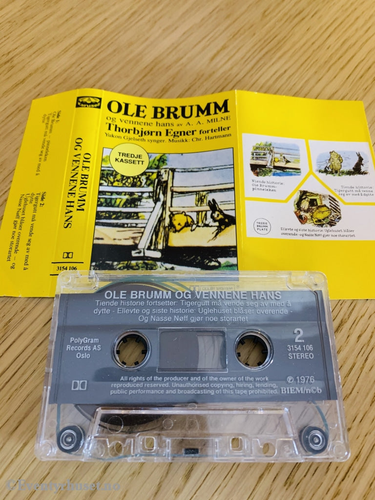 A. Milne. 1976. Ole Brumm Og Vennene Hans. Thorbjørn Egner Forteller. Kassett. Kassettbok