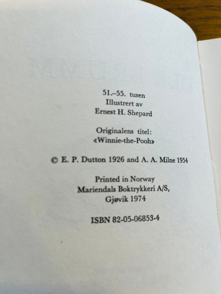 A. A. Milne. Ole Brumm. Bok.