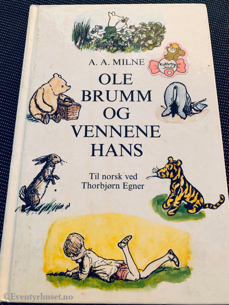 A. A. Milne. Ole Brumm og vennene hans. Bok.