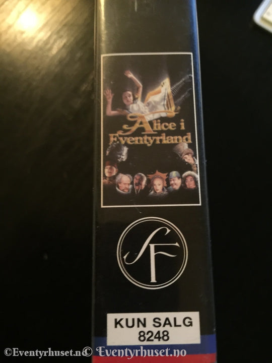 Alice I Eventyrland. 1999. Vhs. Vhs