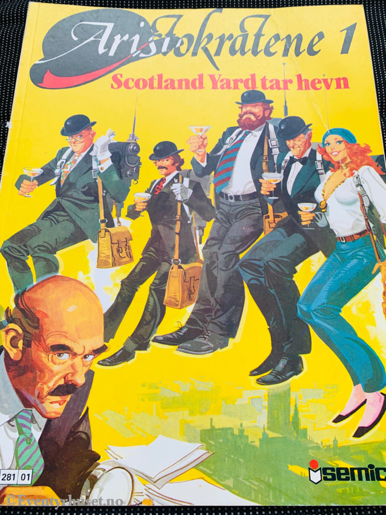 Aristokratene 1. Scotland Yard tar hevn. Tegneseriealbum. Tegneseriealbum