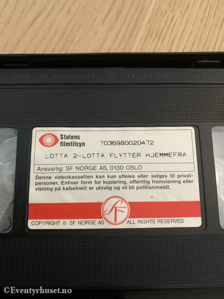 Astrid Lindgren. 1993. Lotta 2. Vhs. Vhs