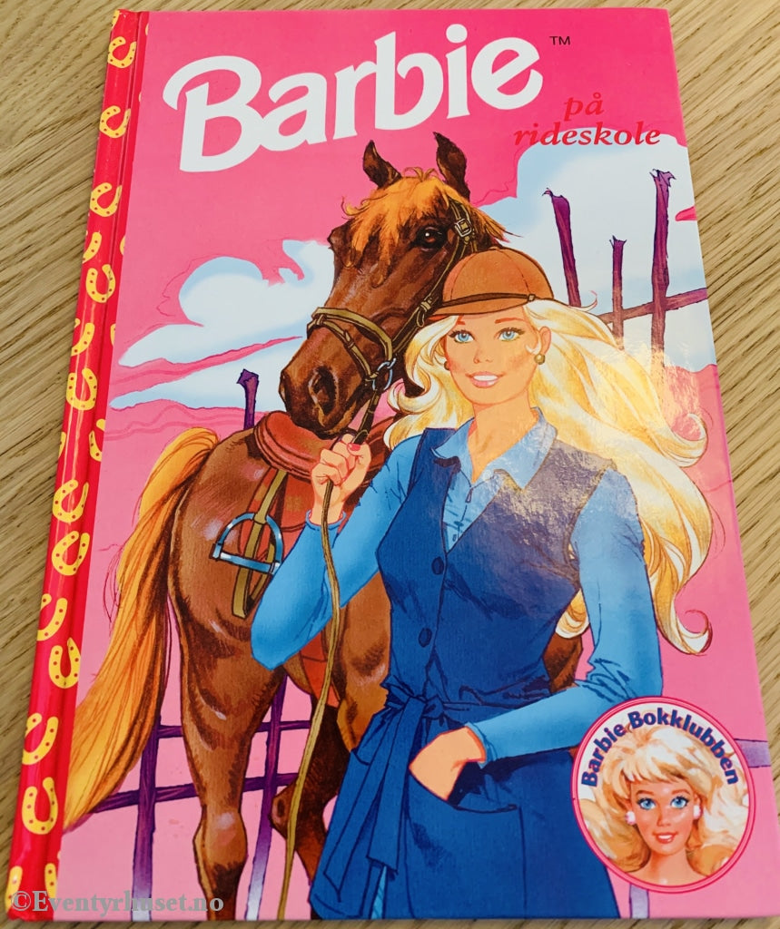 Barbie Bokklubben. På Rideskole. 1997. Fortelling