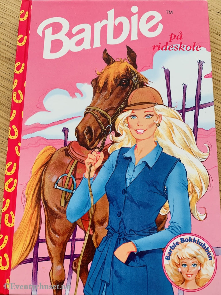 Barbie Bokklubben. På Rideskole. Fortelling