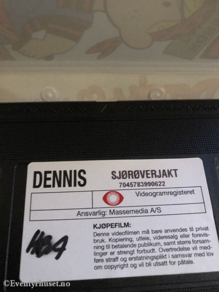 Dennis & Co. Sjørøverjakt Mfl. 1991. Vhs. Vhs