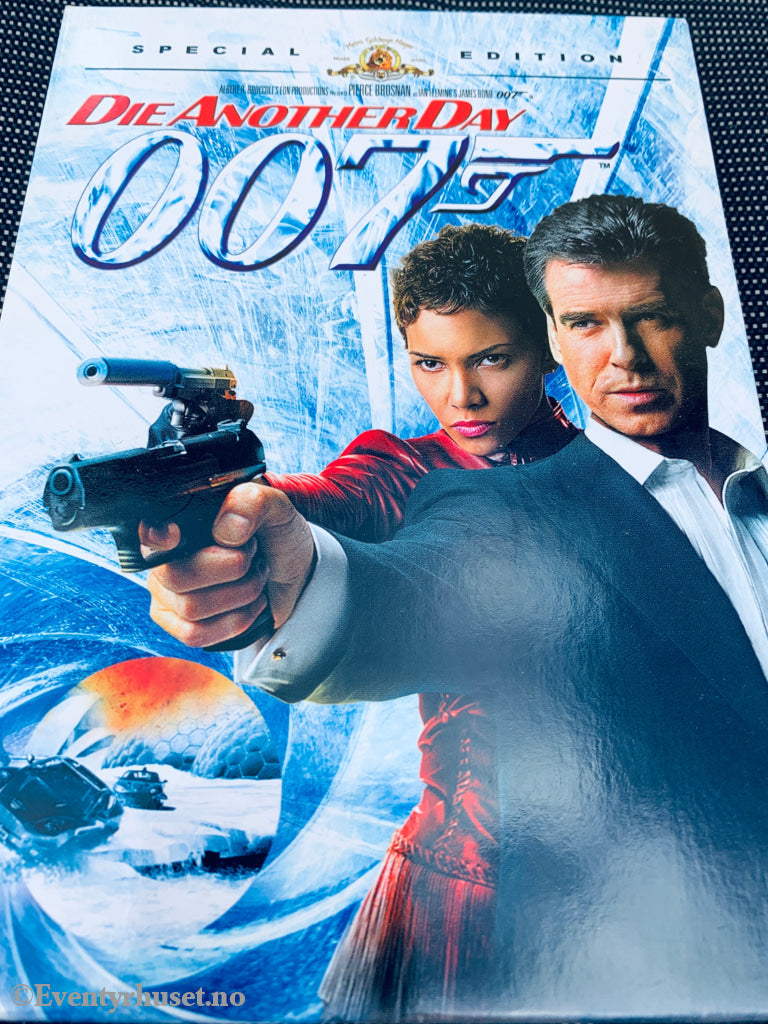 Die Another Day (2002). DVD.