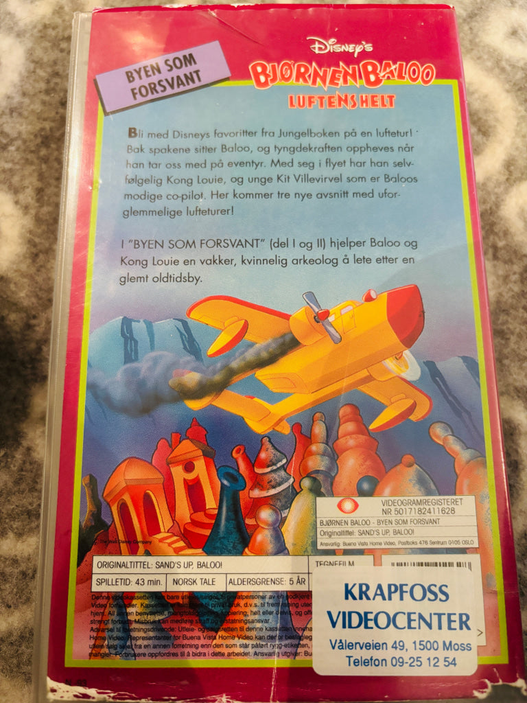 Disney VHS. 4116/56. Bjørnen Baloo. Luftens helt. Byen som forsvant. VHS. VHS