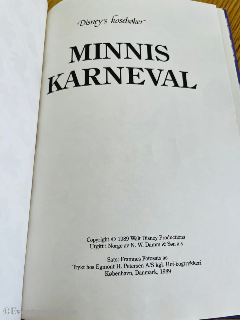 Disney’s Kosebøker: Minnis Karneval. 1989. Fortelling