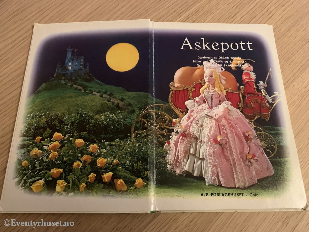 En Eventyrbokserie For De Yngste. 1970. Askepott. 3D-Forside. Eventyrbok
