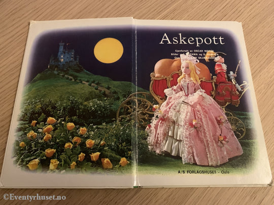 En Eventyrbokserie For De Yngste. 1970. Askepott. 3D-Forside. Eventyrbok