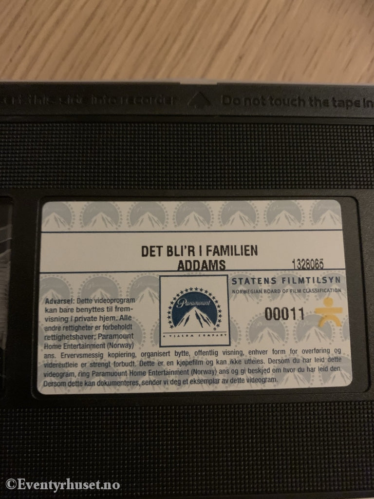 Familien Adams Og Synet På Livet. 1993. Vhs. Vhs