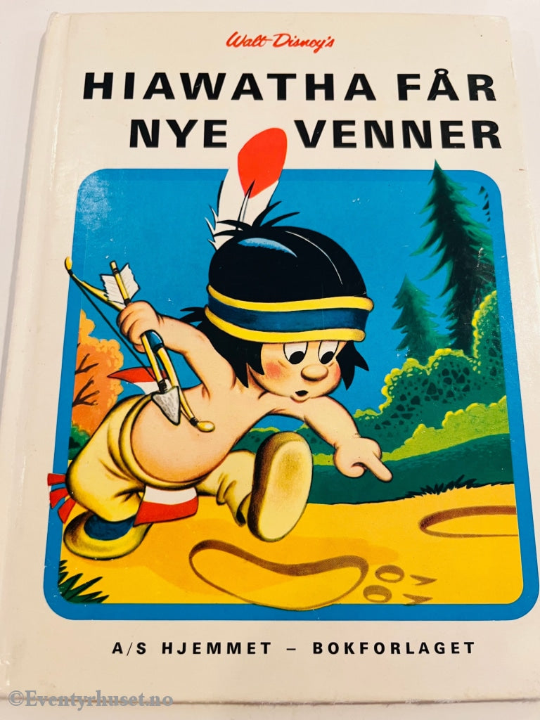 Hjemmets Småbokserie Nr. 4. Disney. 1974. Hiawatha Får Nye Venner. Fortelling