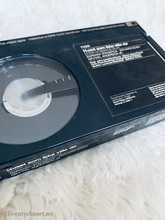 Huset Som Ikke Vil Dø. 1970. Beta Film.