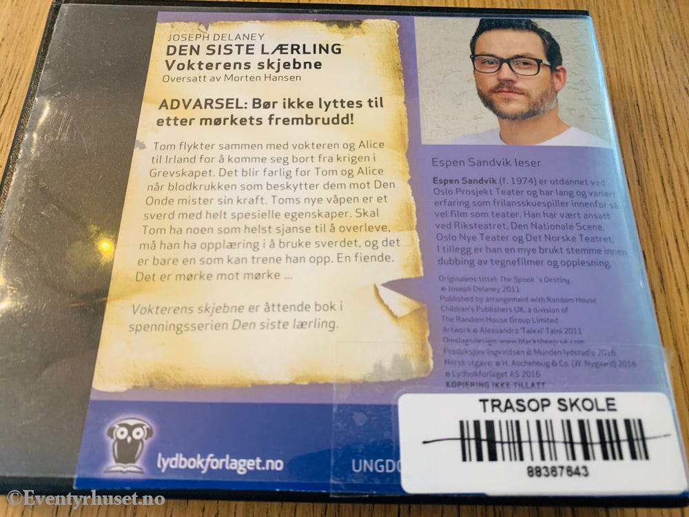 Joseph Delaney. Den siste lærling: Vokterens skjebne. 2014. Lydbok på CD.