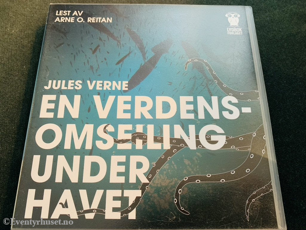 Jules Verne. 1994/06. En Verdensomseiling Under Havet. Lydbok På 4 Cd.