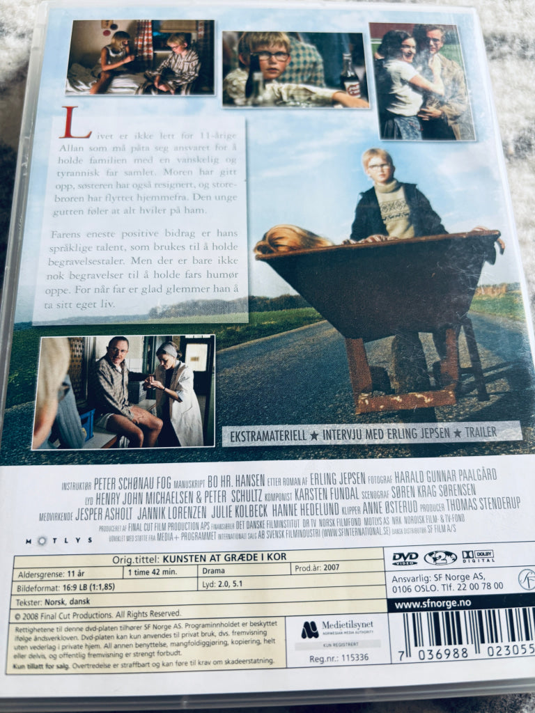 Kunsten å gråte i kor. DVD.