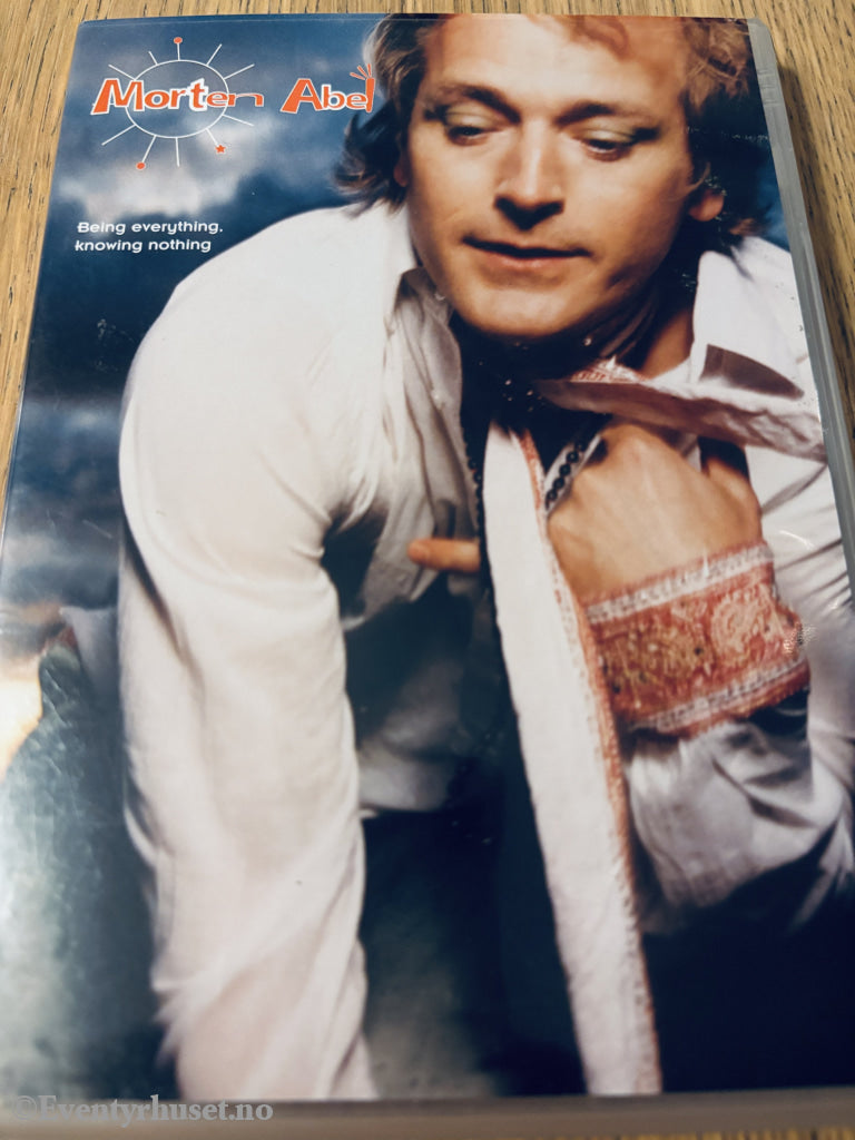 Morten Abel: Being Everything. Knowing Nothing (2001). DVD.