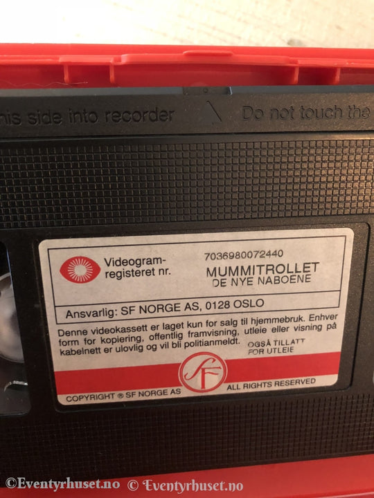 Mummitrollet Og De Nye Naboene. Vhs. Vhs