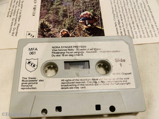 Nora Synger Prøysen. Kassett. Kassett (Mc)