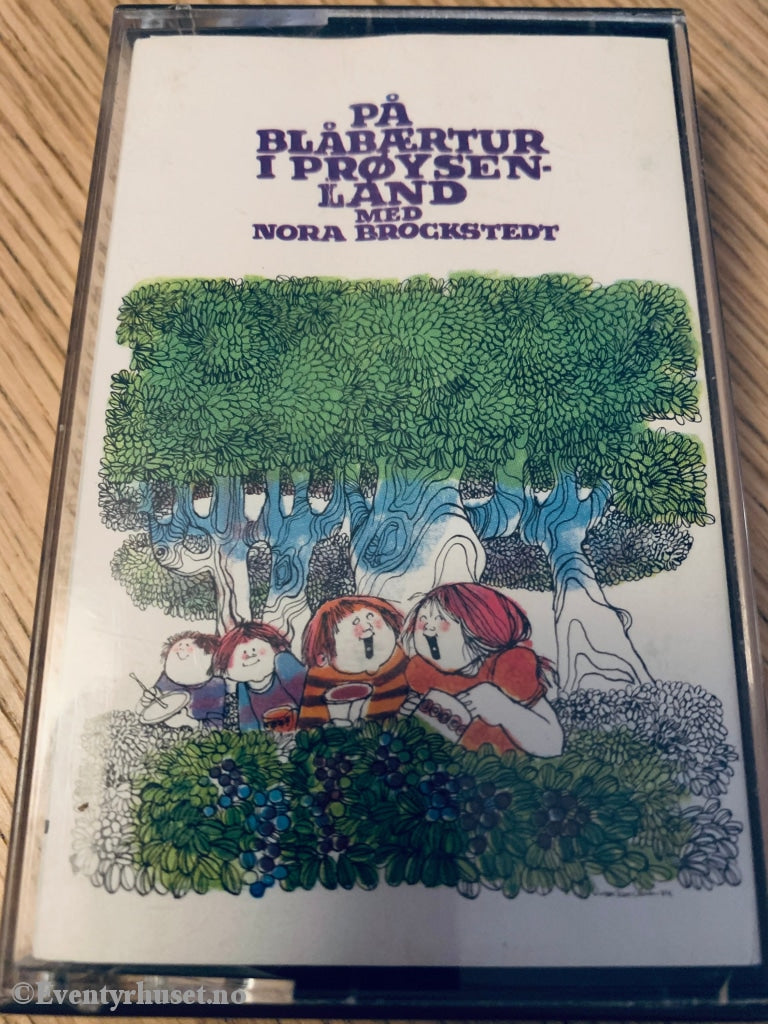 På Blåbærtur I Prøysen-Land Med Nora Brockstedt. Kassett. Kassettbok