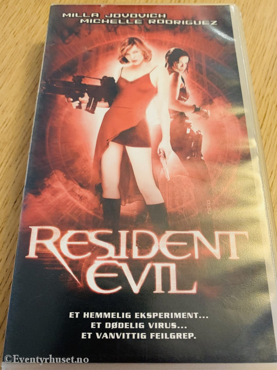 Resident Evil. 2002. Vhs. Vhs
