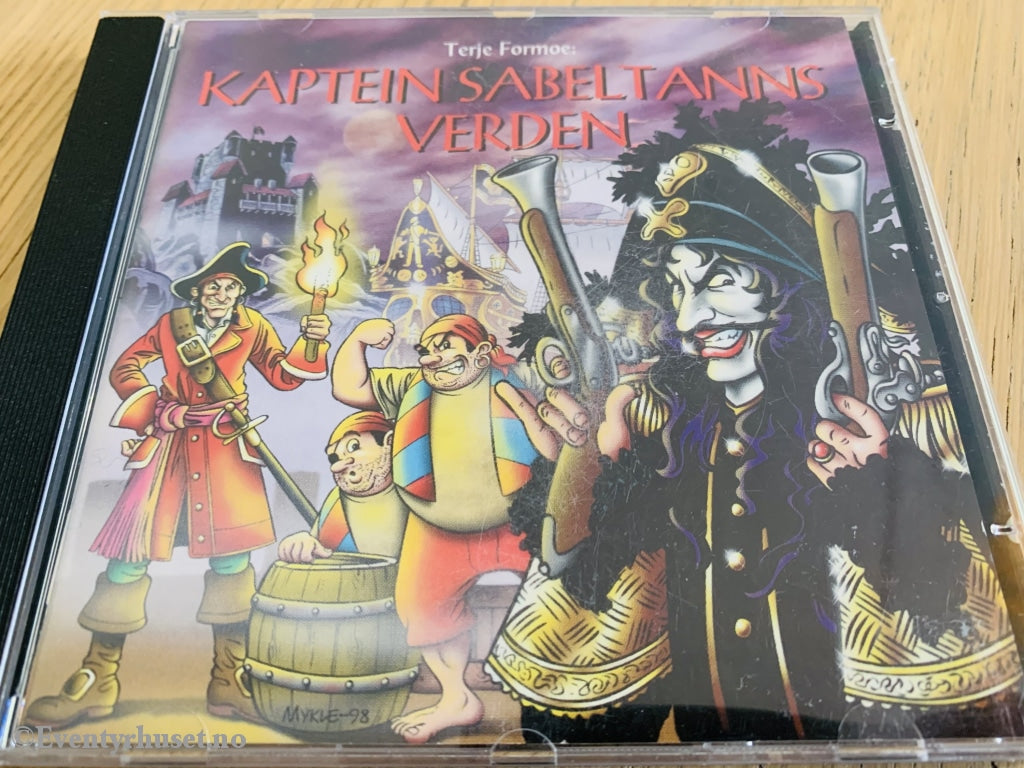 Terje Formoe. 1998. Kaptein Sabeltanns Verden. Cd. Cd