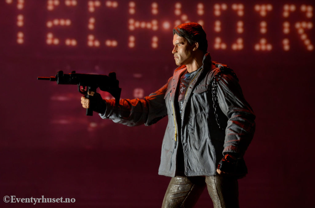 Terminator Action Figure Ultimate T-800 (Tech Noir) 18 cm. Mint In Sealed Box (MISB)! Actionfigur