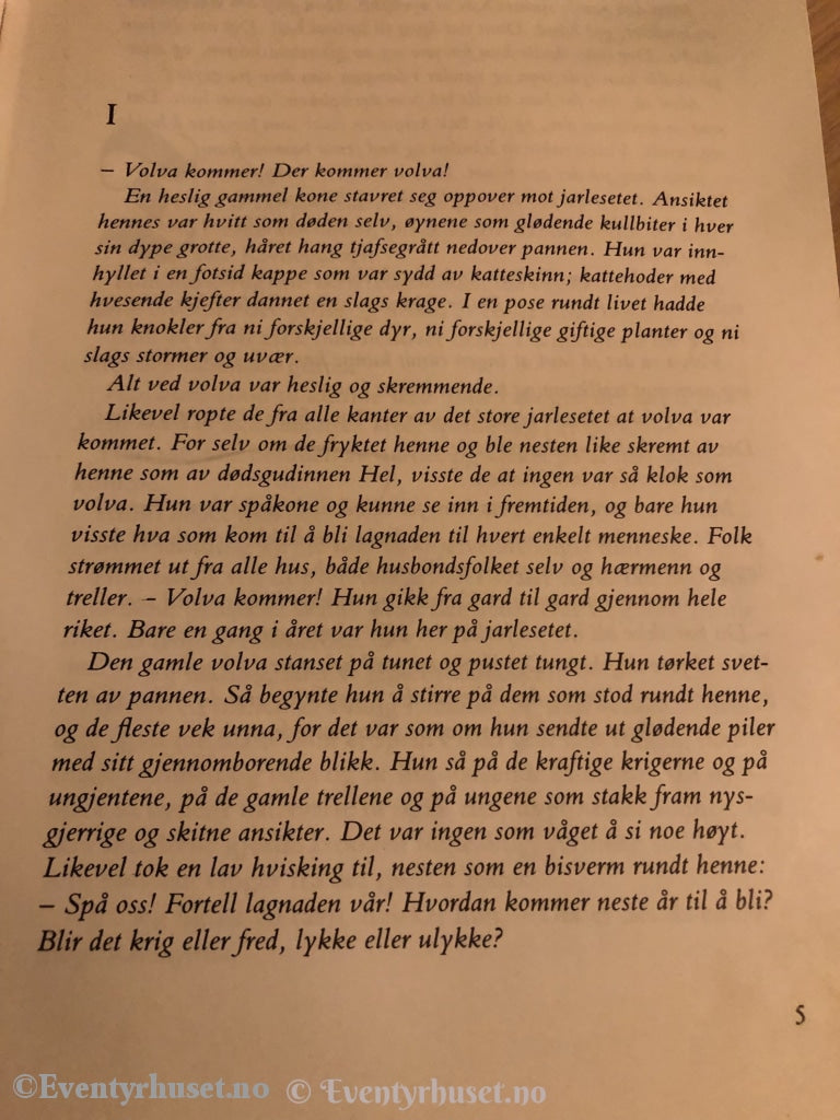 Torill Thorstad Hauger. 1990. Ravnejenta. Fortelling