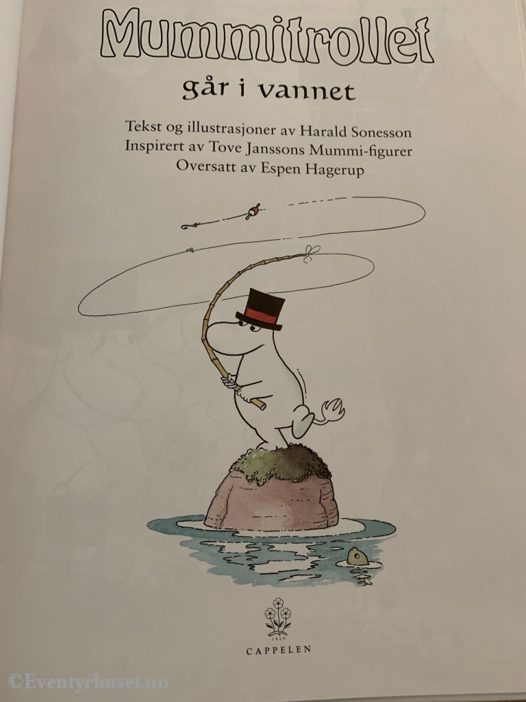 Tove Jansson. 2001. Mummitrollet Går I Vannet. Fortelling