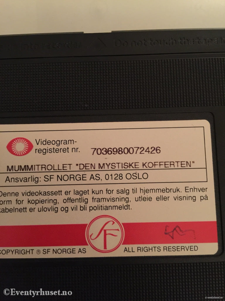 Tove Jansson. 7242. Mummitrollet. Den Mystiske Kofferten. Vhs