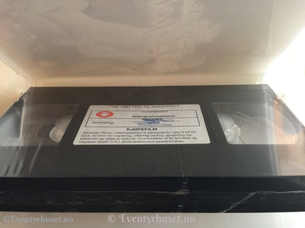 Tre Nøtter Til Askepott. 1973. Vhs. Vhs