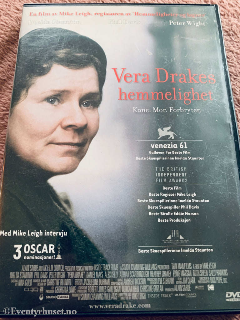 Vera Drakes hemmelighet (2004). DVD.
