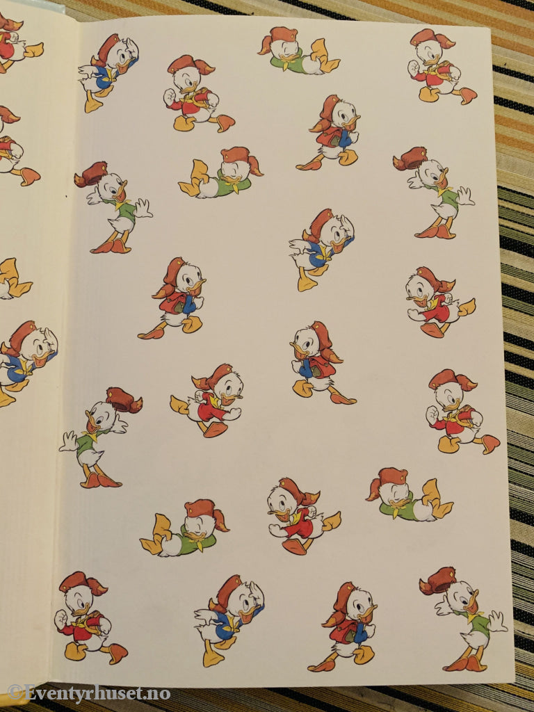 Walt Disney. 1995/97. Hakkespettboken - Ut I Naturen. Fortelling