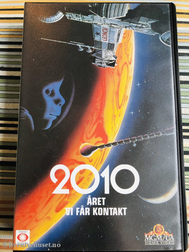 2010 - Året Vi Får Kontakt. 1984. Vhs. Vhs