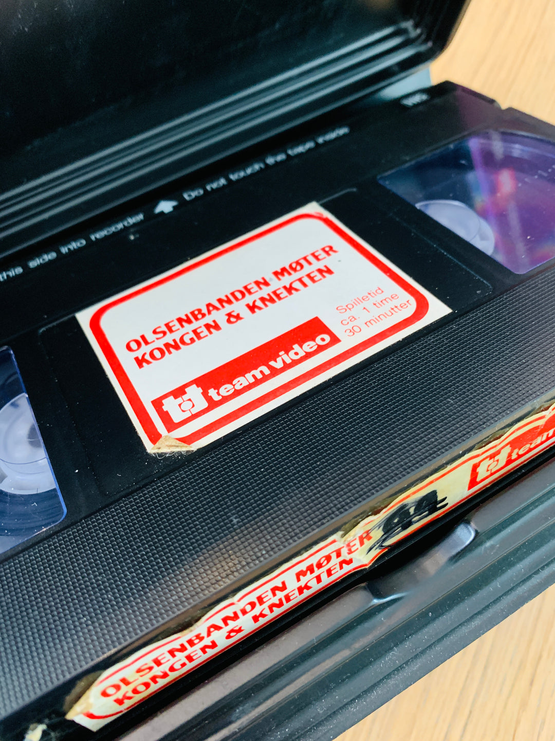 Olsenbanden møter kongen og knekten. 1974. VHS Big Box.