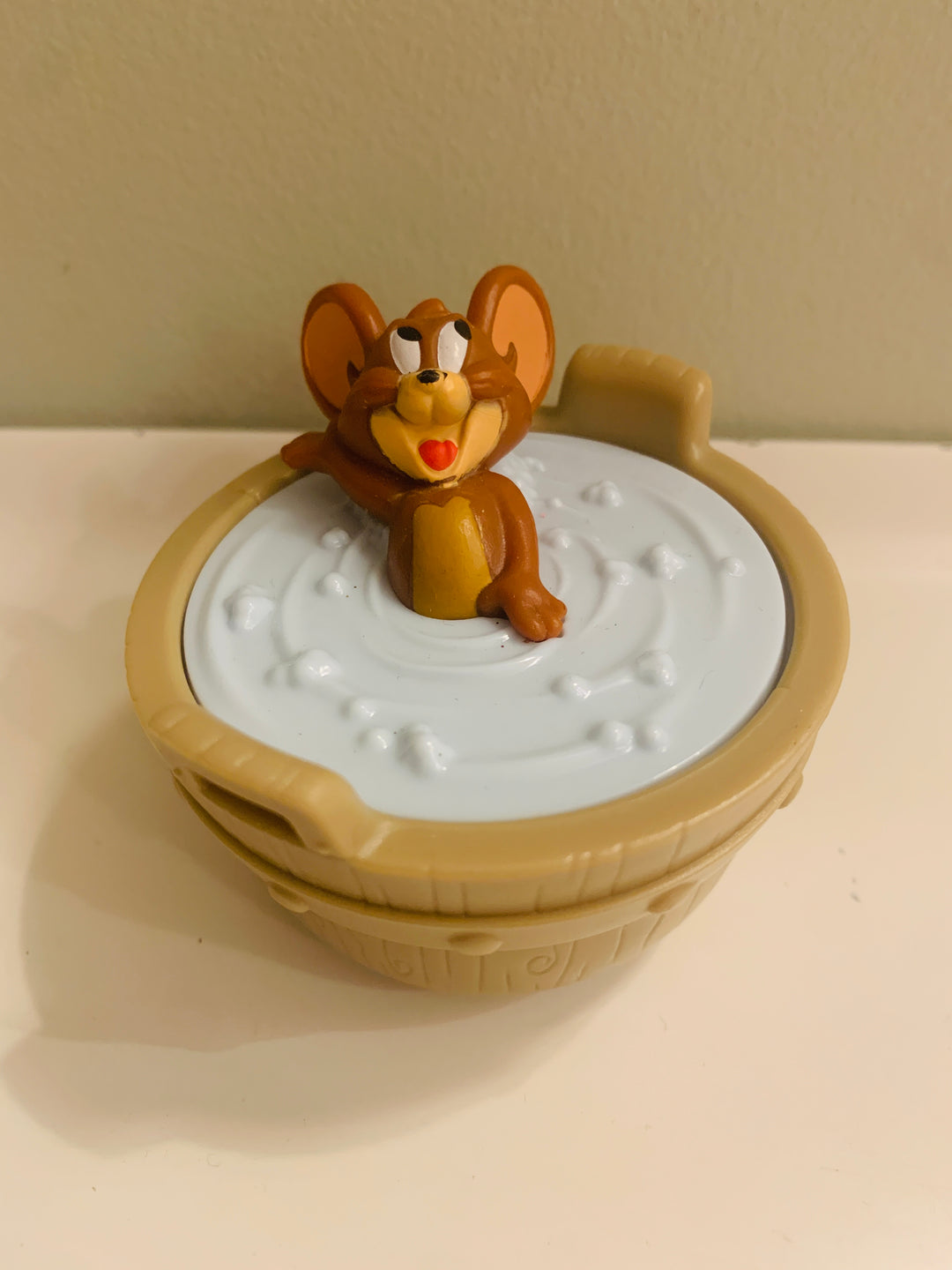Tom & Jerry figur – Jerry i balje  (McDonalds)