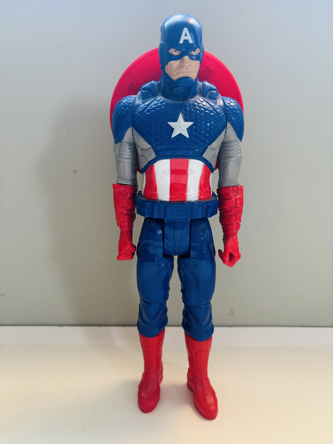 Captain America Titan Hero Series Figure 30 cm