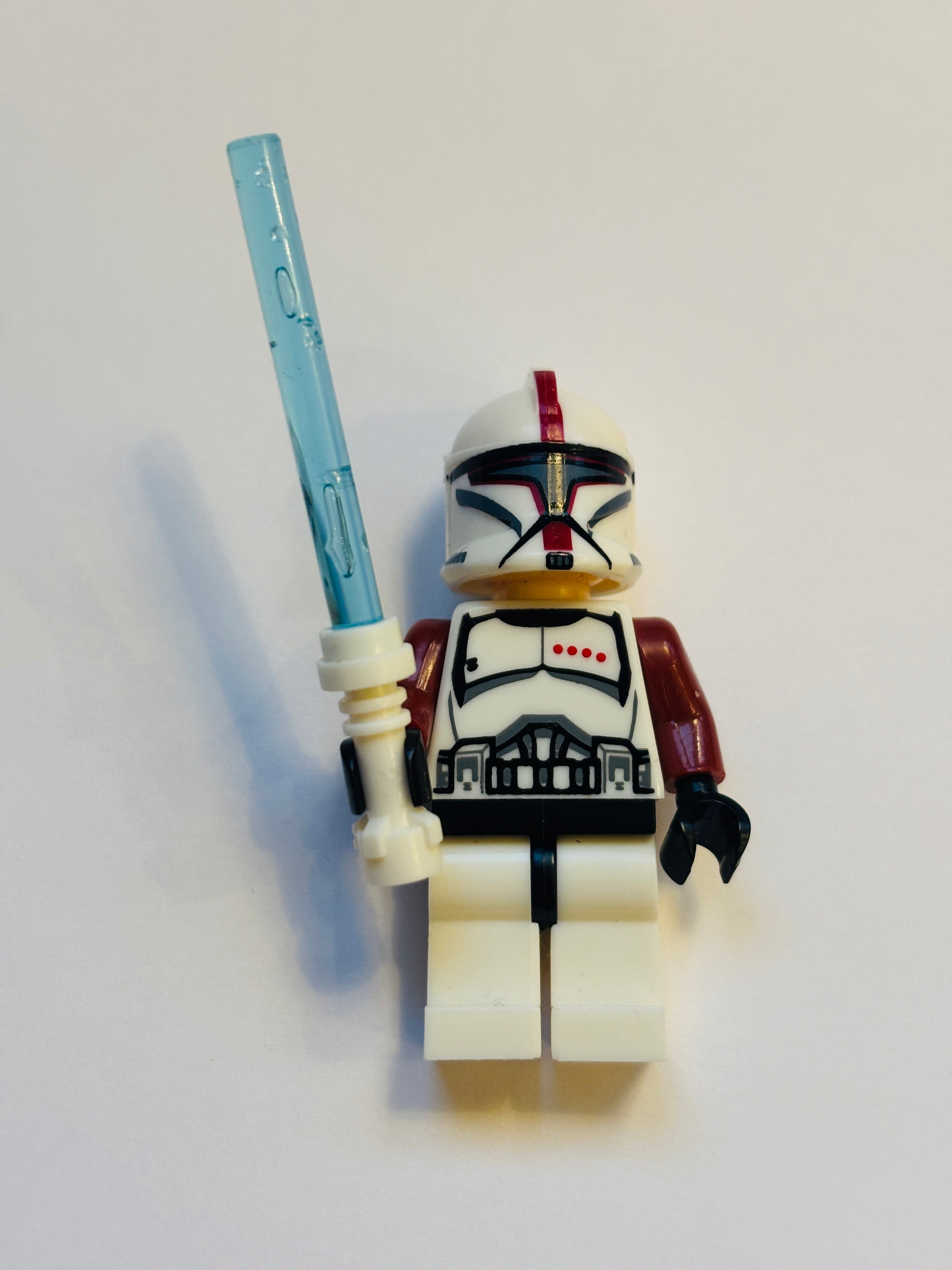 LEGO Star Wars Clone Trooper Captain med blått lyssverd
