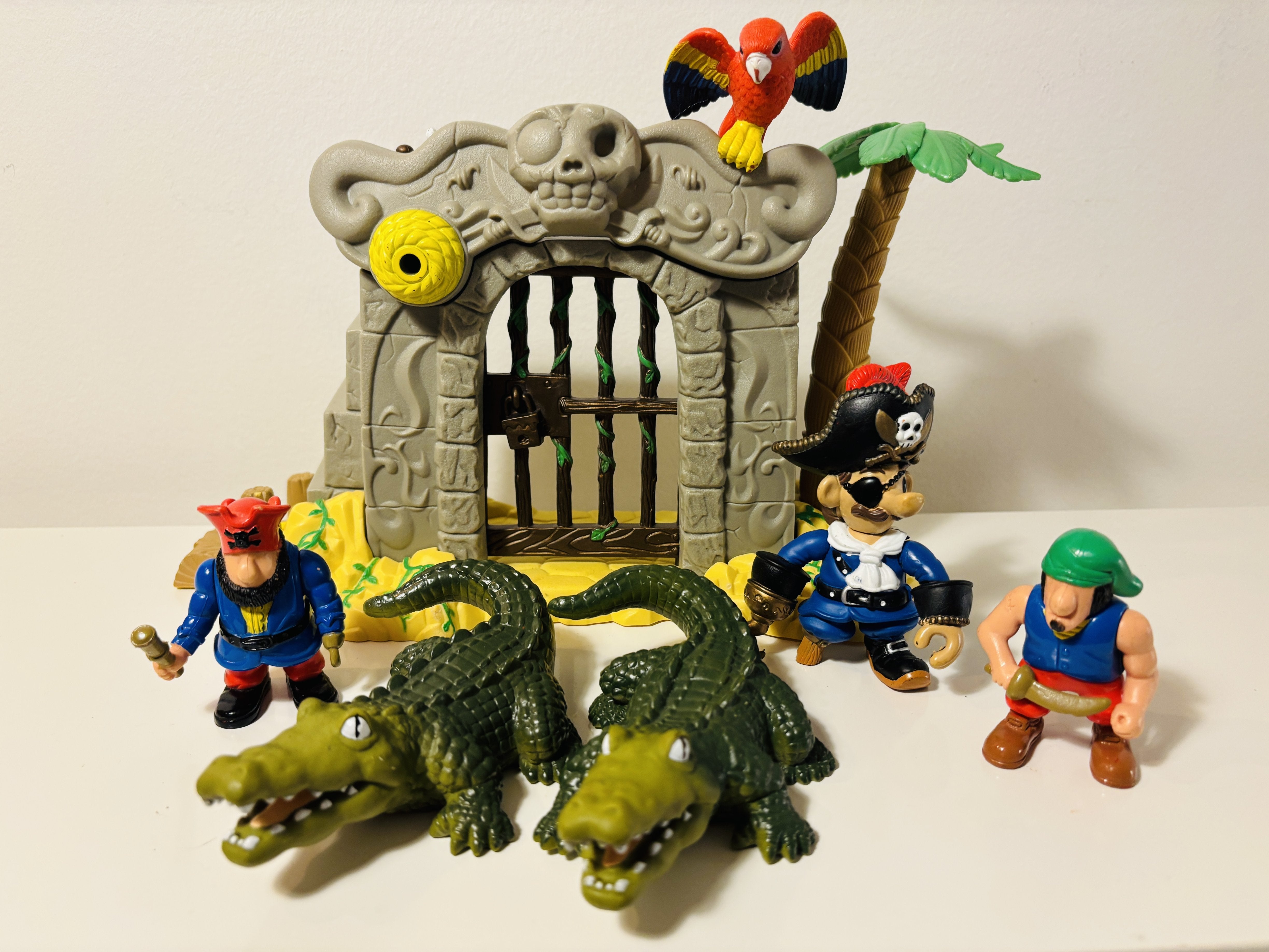 Piratlekesett med skattkammer og krokodiller