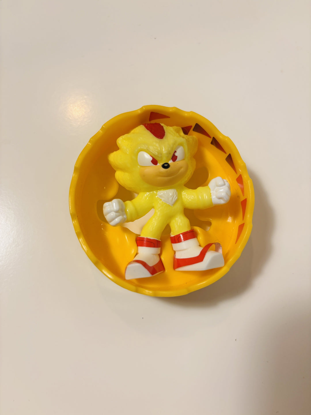 Super Sonic figur – Sonic the Hedgehog