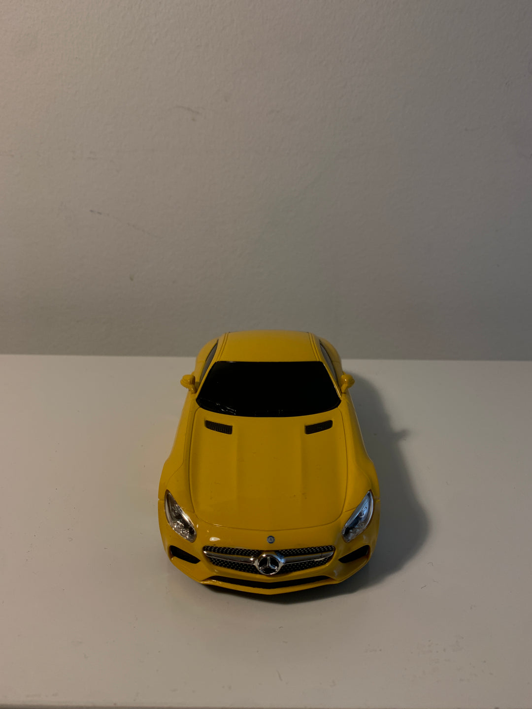 Mercedes-Benz AMG GT Modellbil – Gul