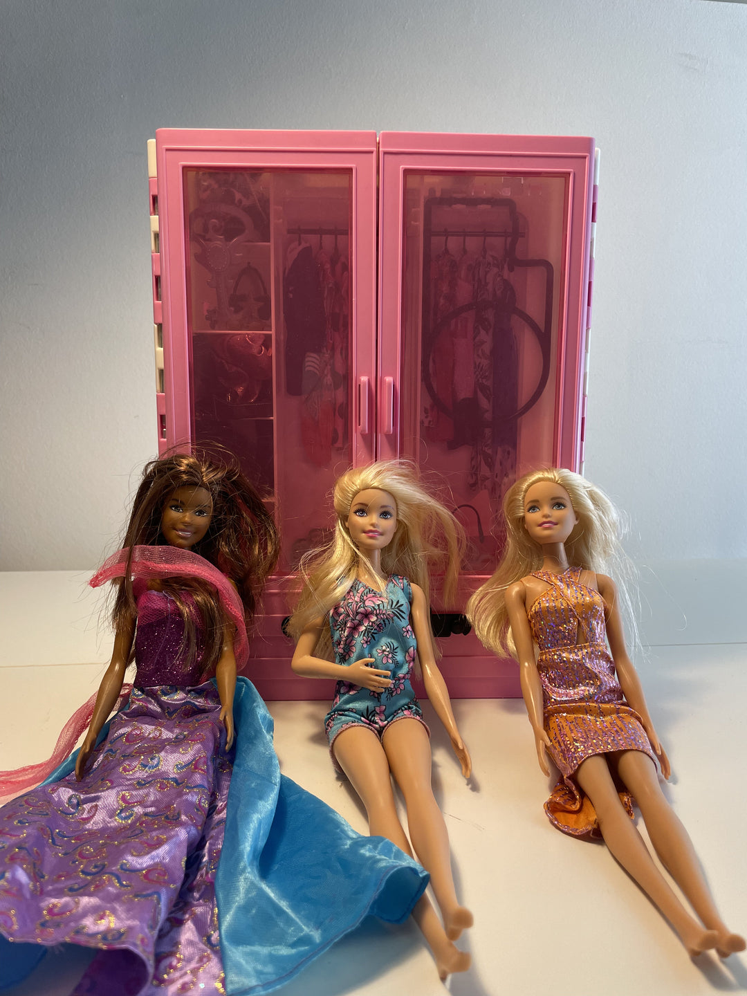 Barbie dukker med garderobe