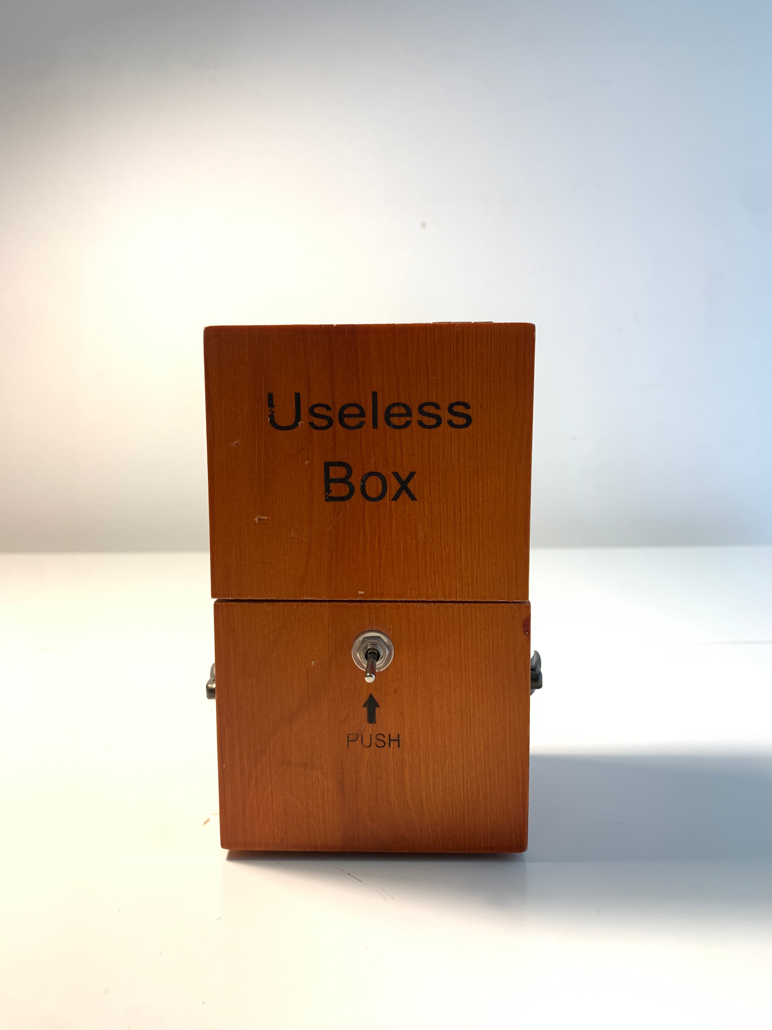Useless Box (Den unyttige boksen)