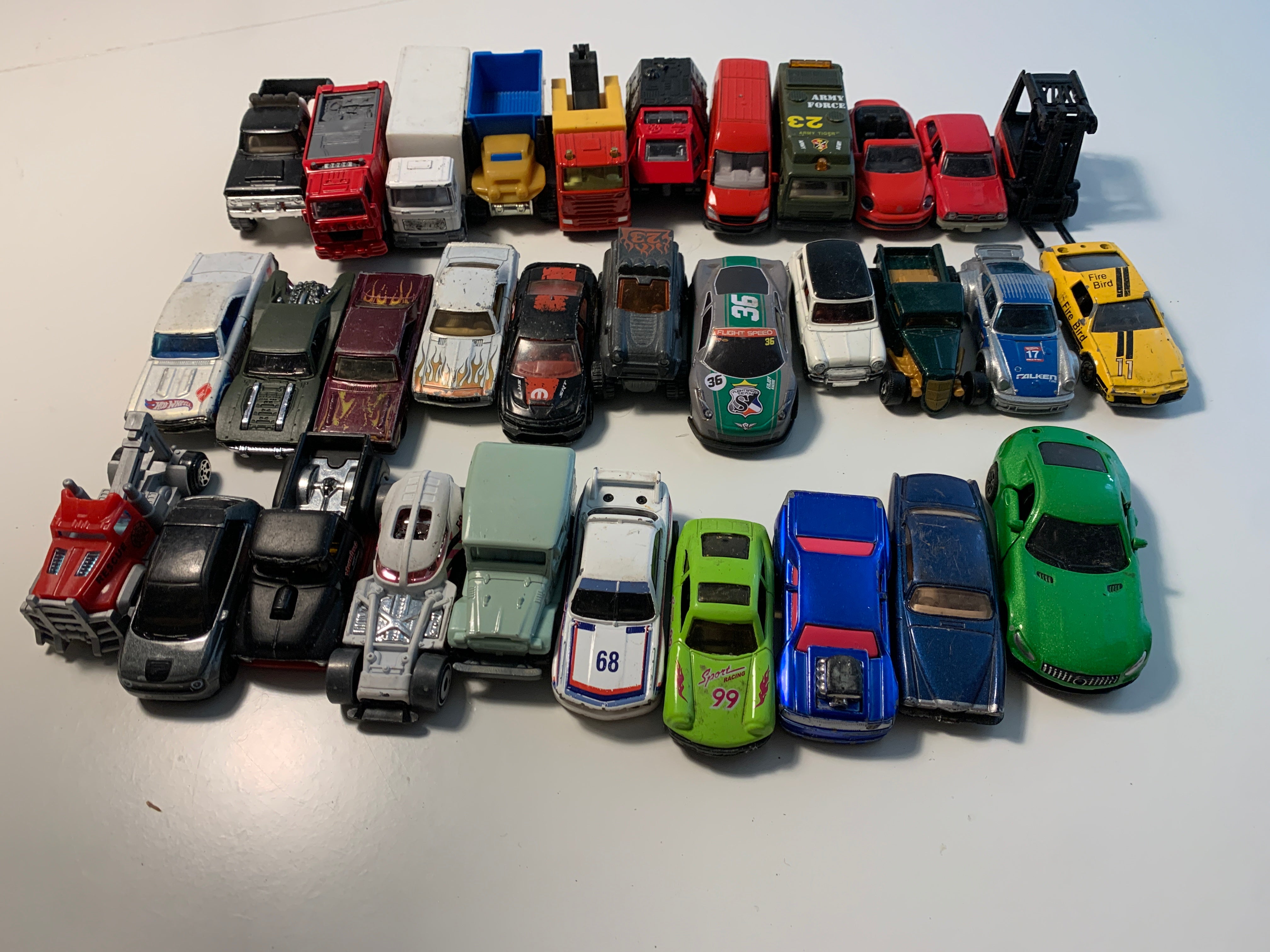Samling av lekebiler (Hot Wheels / Matchbox)