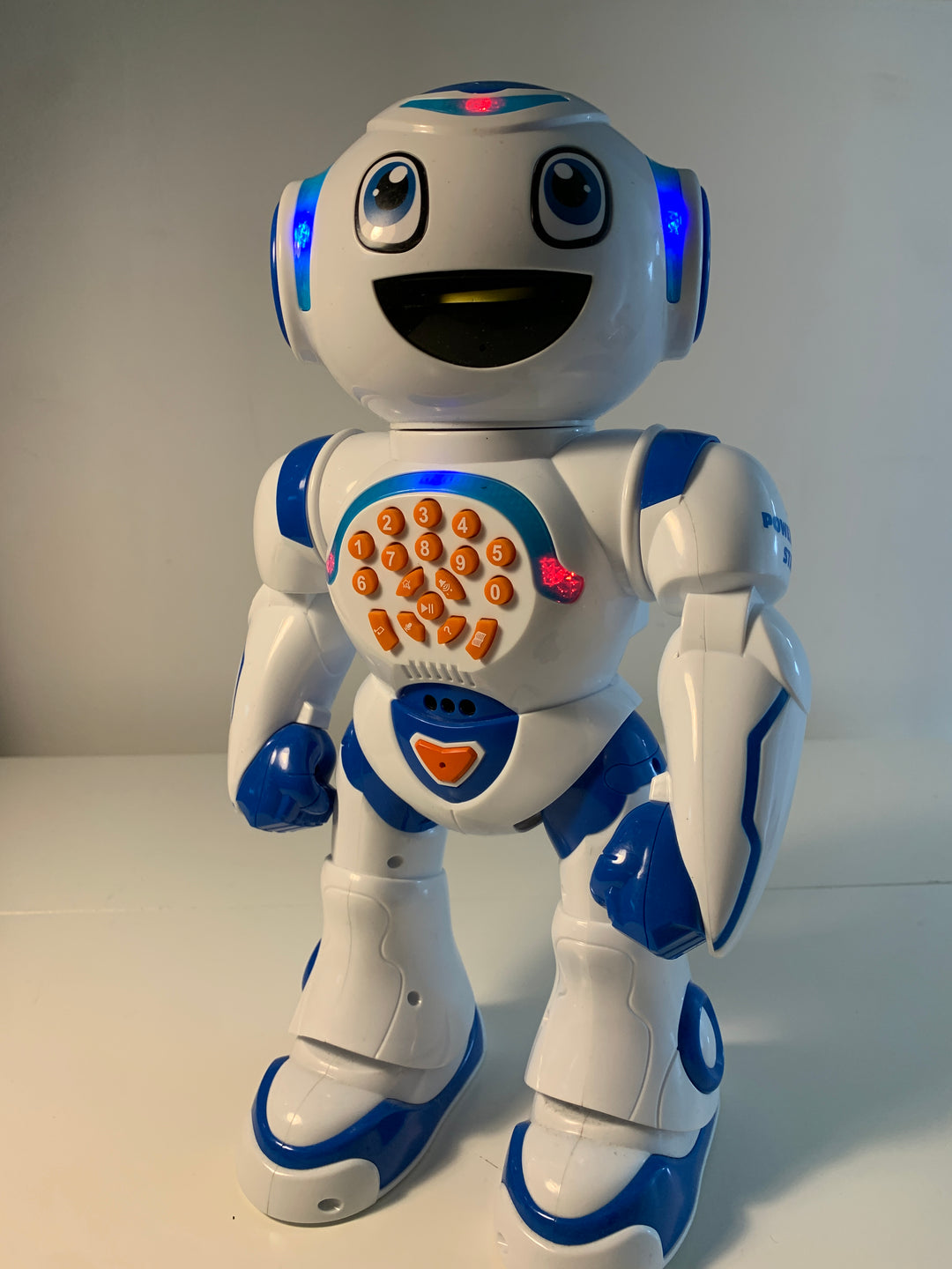 Elektronisk robot leketøy
