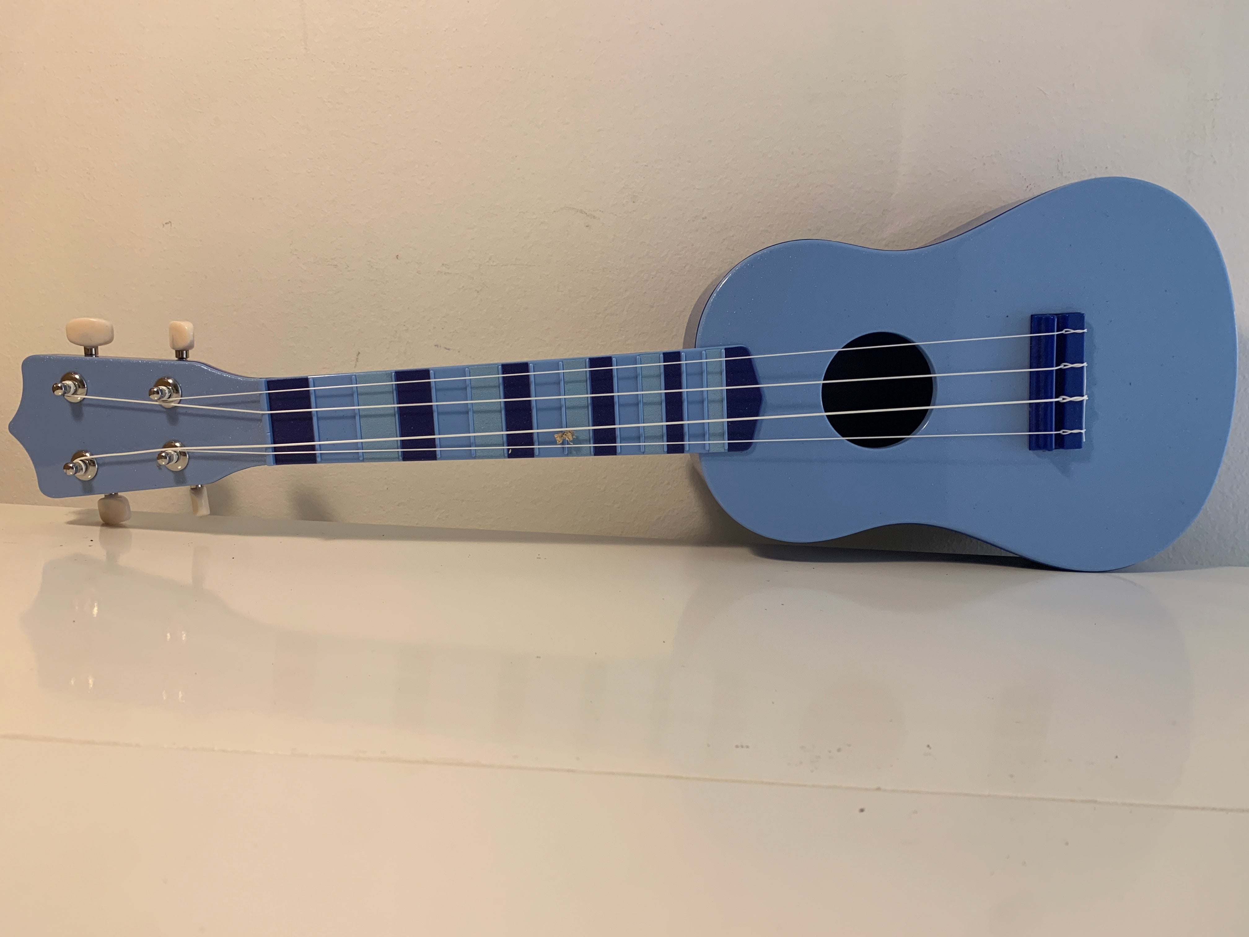 Blå ukulele for barn