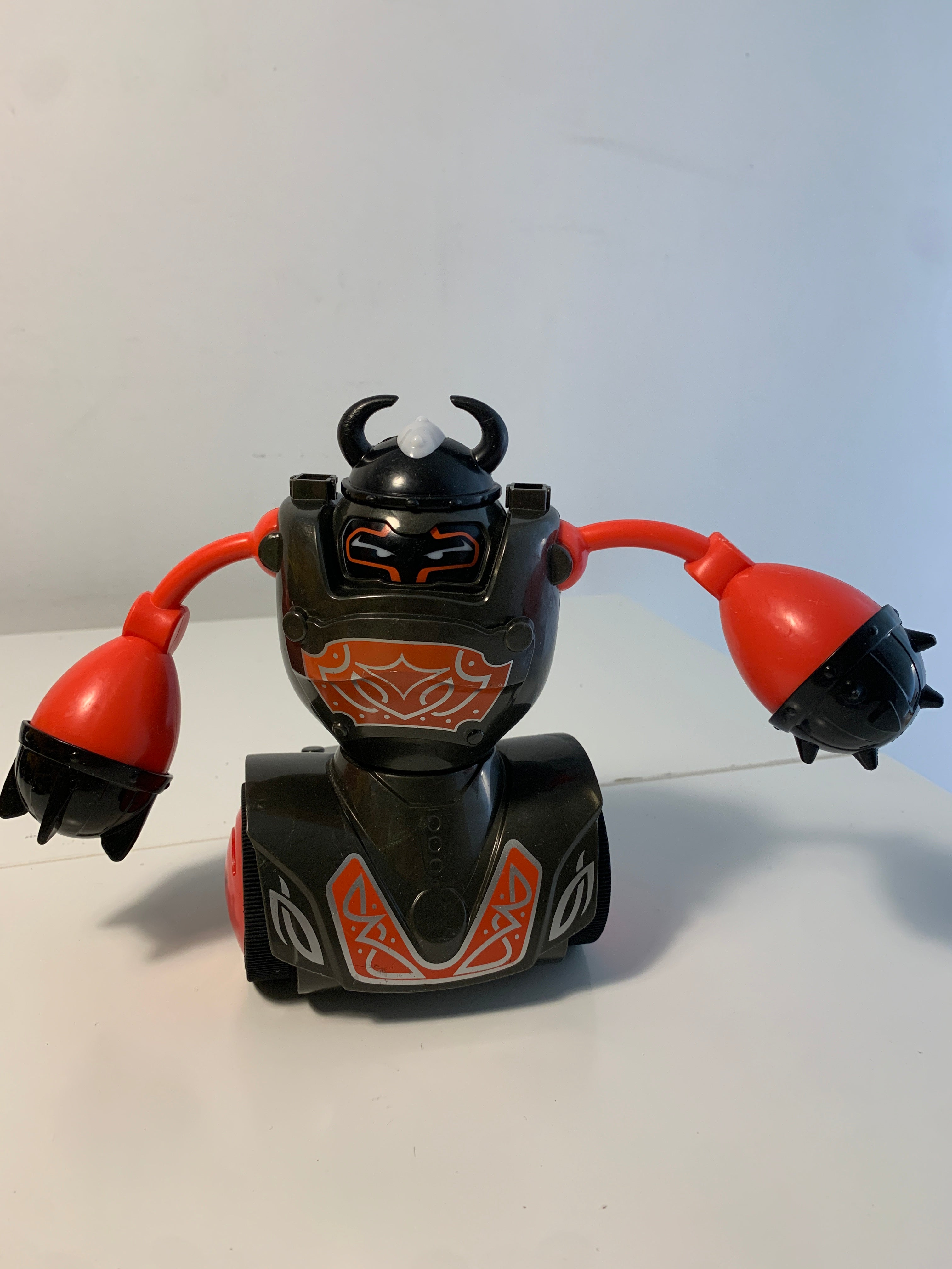 Robotkriger med lyd og lys