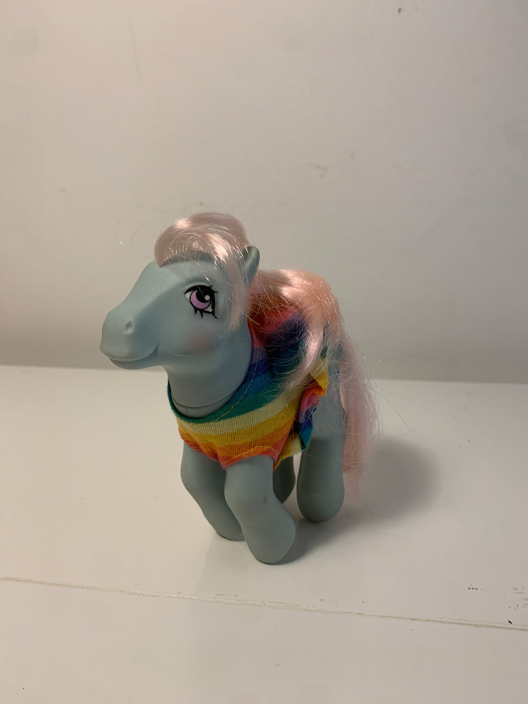 My Little Pony med regnbuegenser