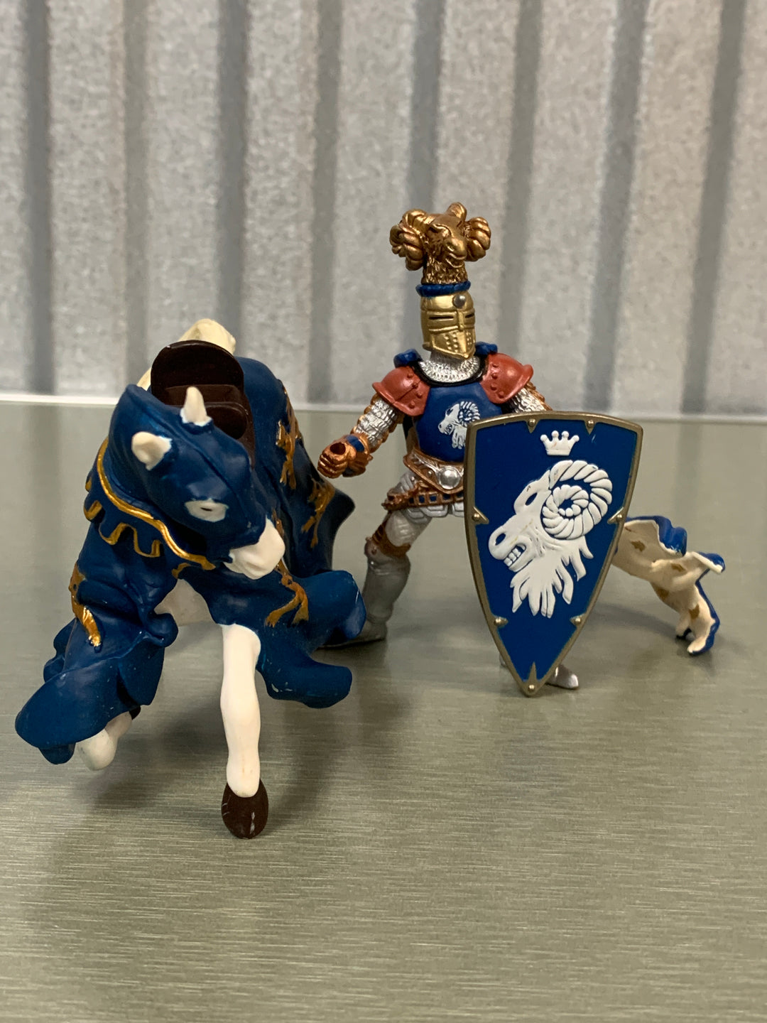 Papo Fantasy Knight 2007 – Blue Ram Head Knight med hest